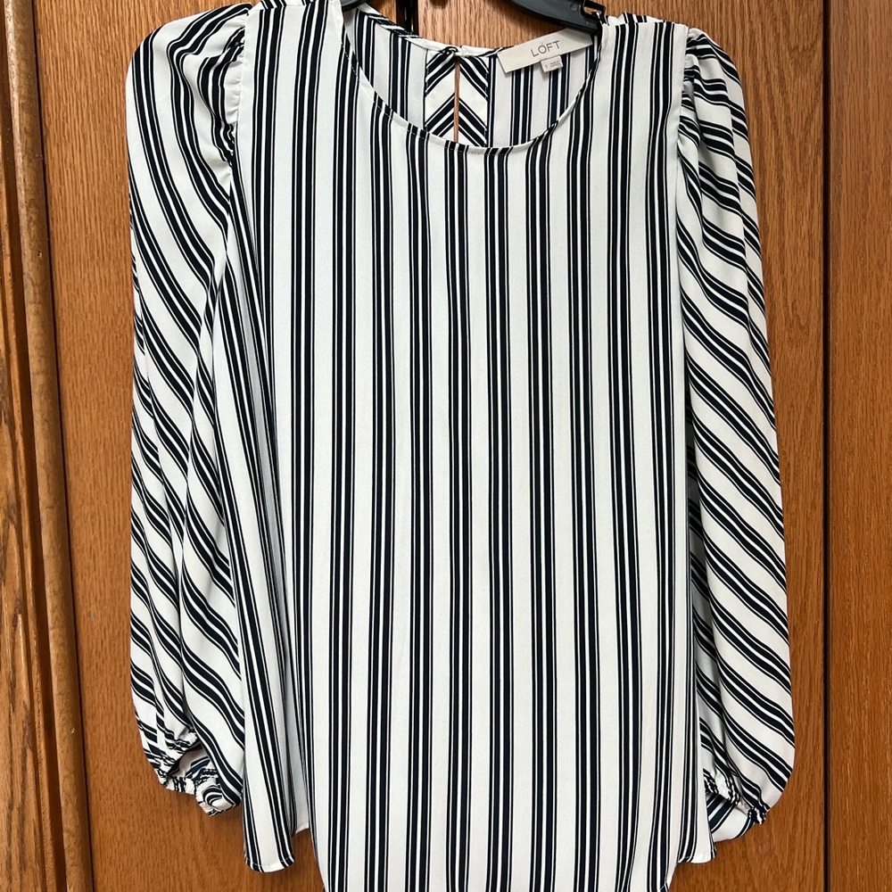 LOFT Black and White Boxy Long Sleeve Blouse